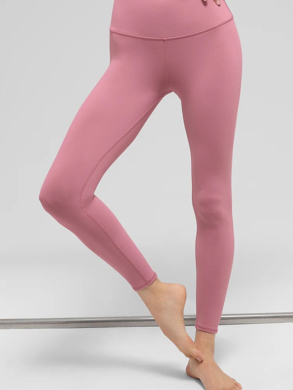 ALO Yoga Wild Rose High-Waist Airbrush Leggings